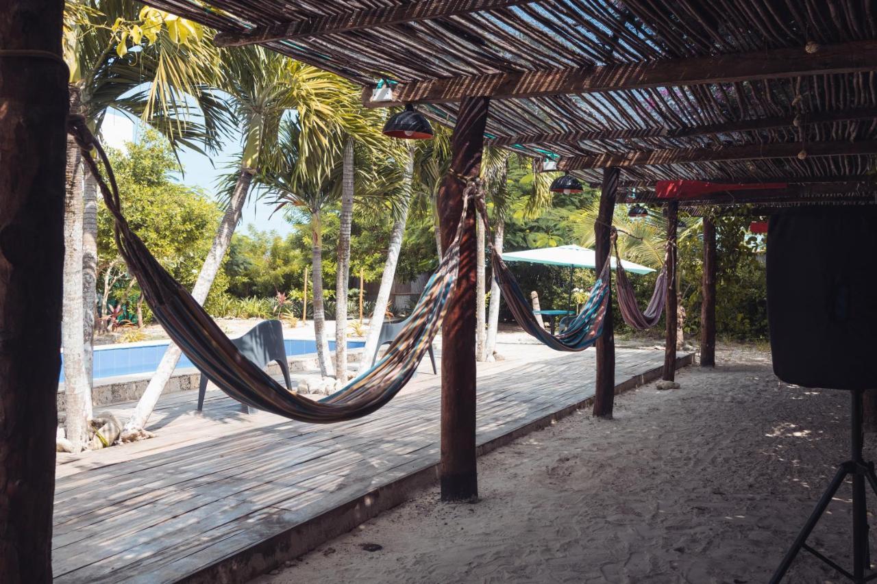 Amalife Beach Club & Hotel Тиера Бомба Екстериор снимка