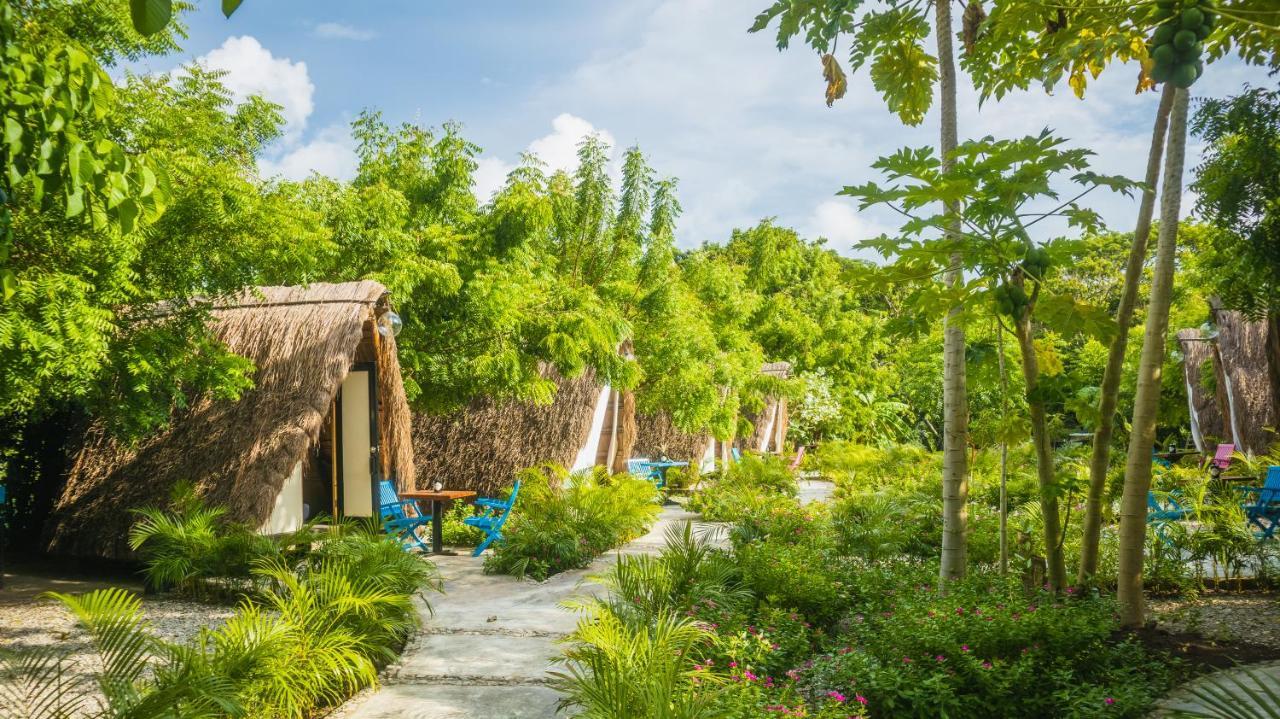 Amalife Beach Club & Hotel Тиера Бомба Екстериор снимка