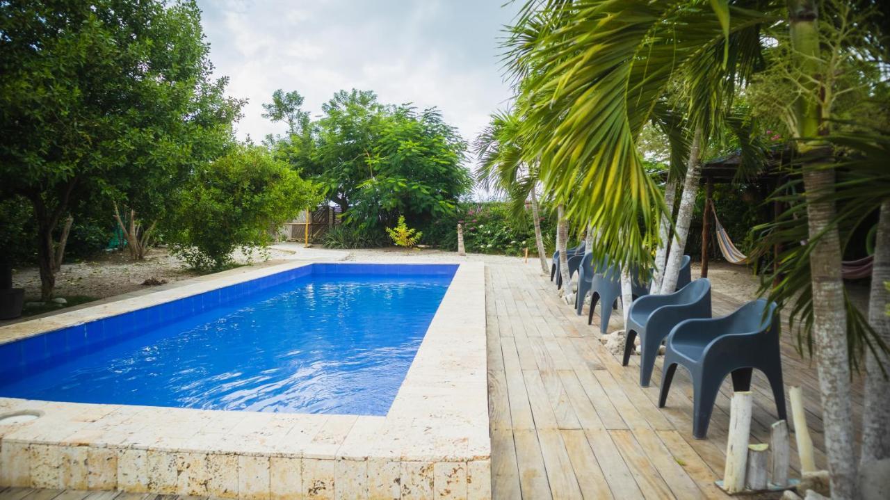 Amalife Beach Club & Hotel Тиера Бомба Екстериор снимка
