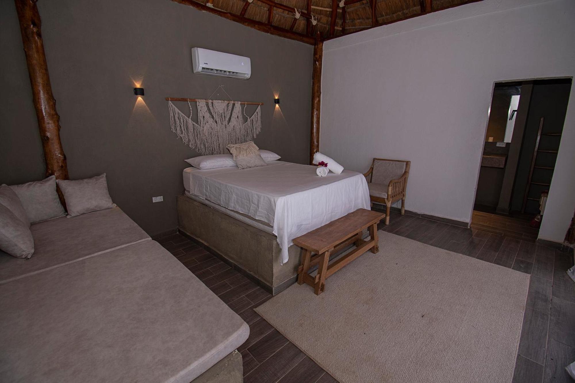 Amalife Beach Club & Hotel Тиера Бомба Екстериор снимка