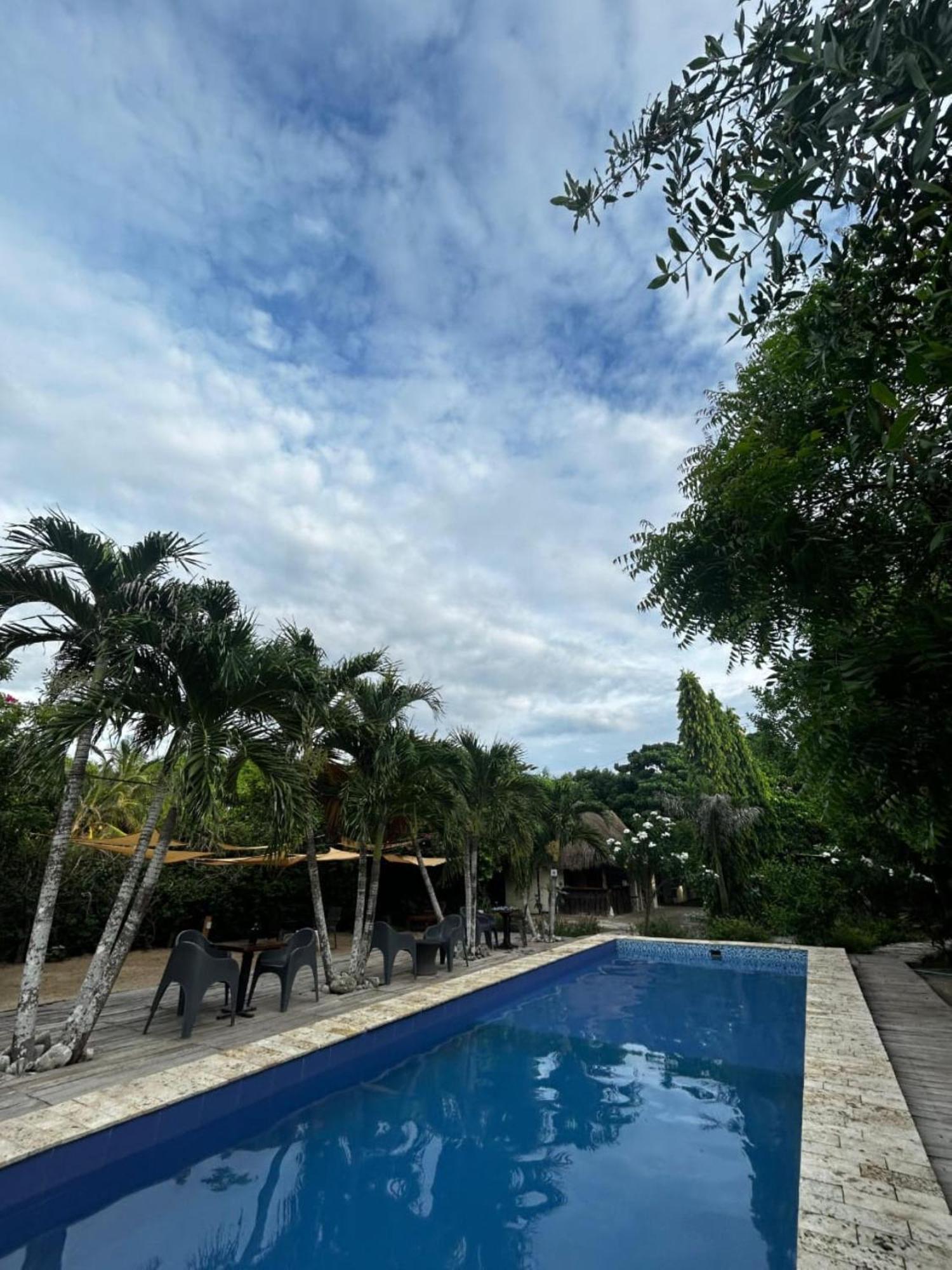 Amalife Beach Club & Hotel Тиера Бомба Екстериор снимка